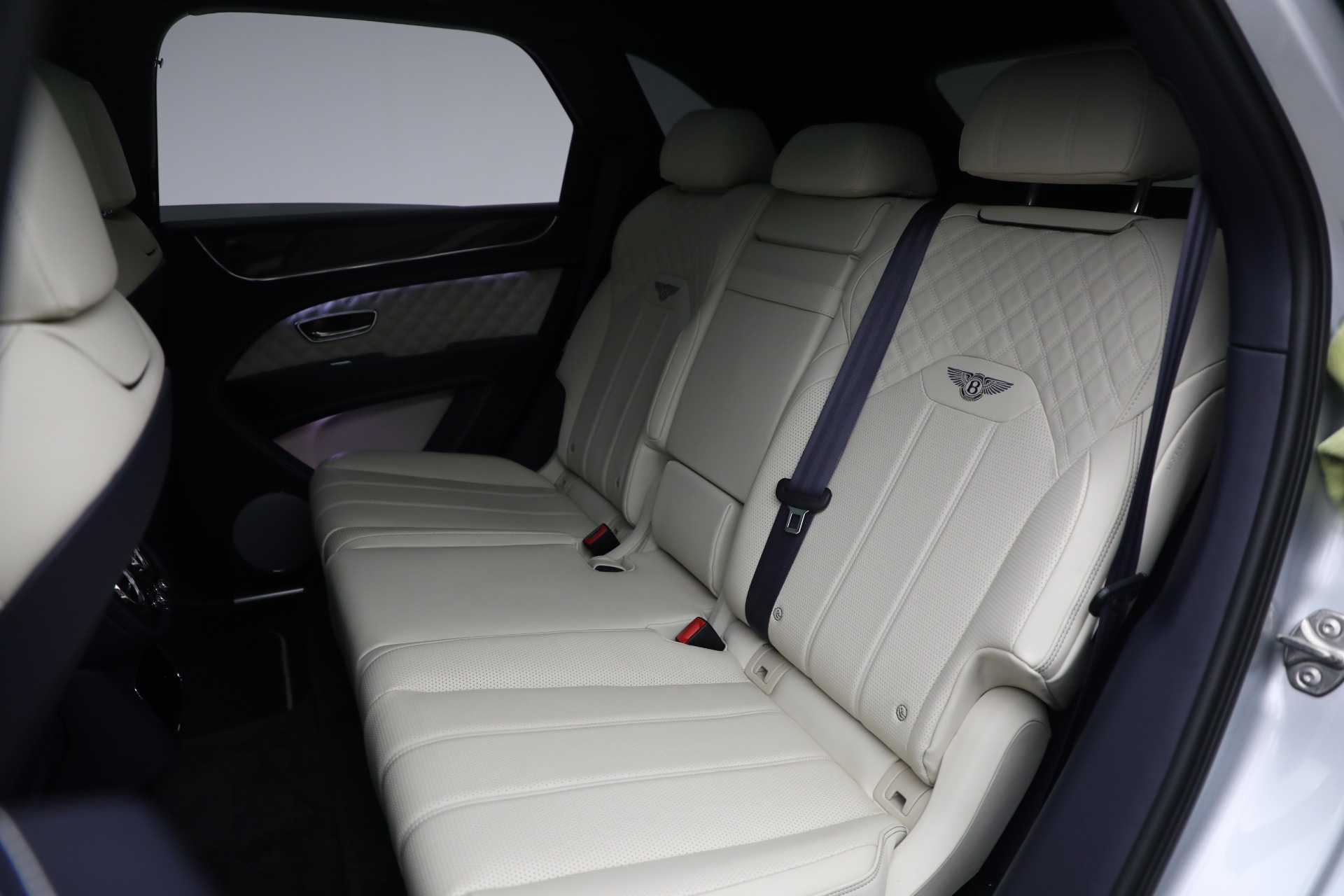 Used 2021 Bentley Bentayga V8 for sale Sold at Rolls-Royce Motor Cars Greenwich in Greenwich CT 06830 19
