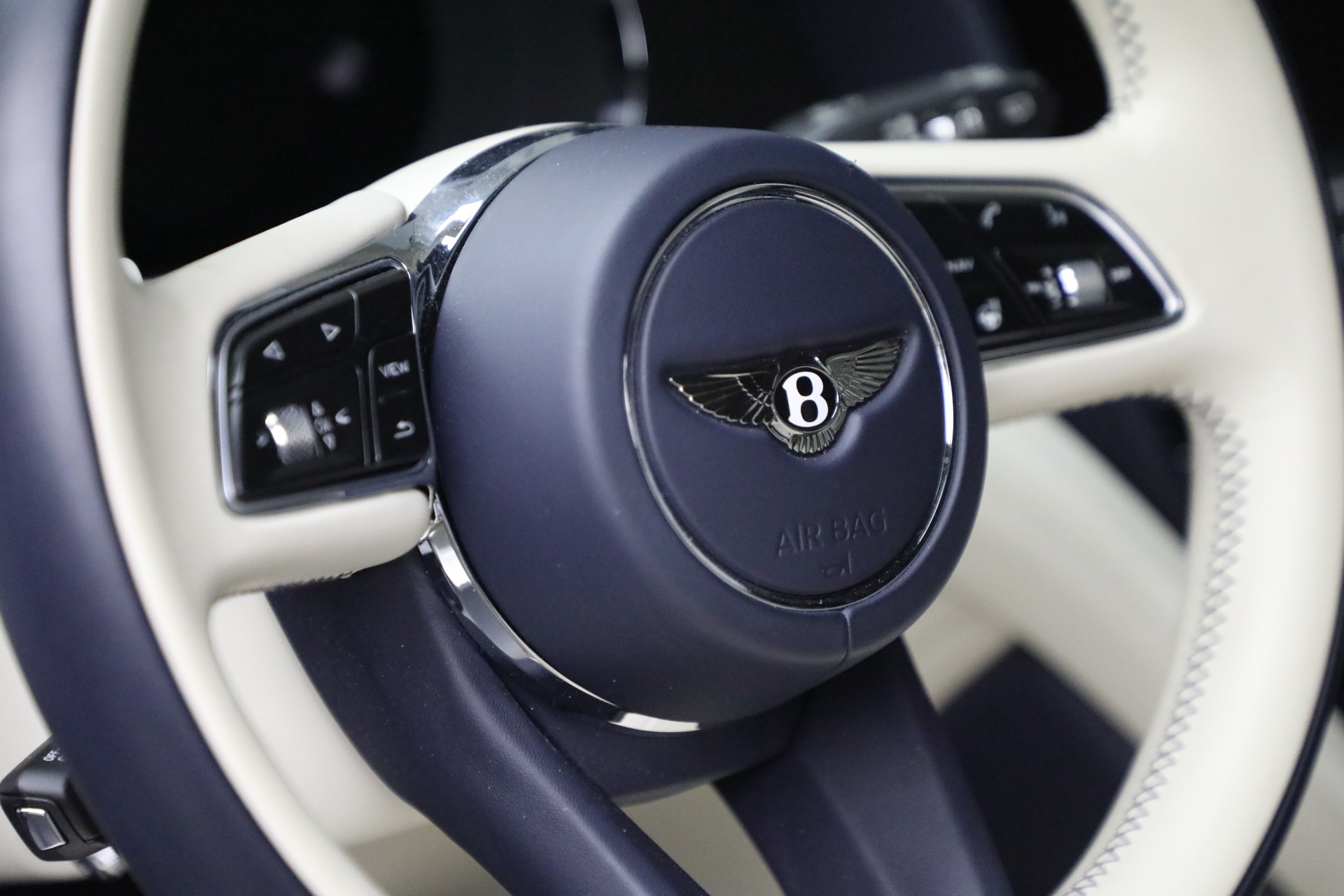 Used 2021 Bentley Bentayga V8 for sale Sold at Rolls-Royce Motor Cars Greenwich in Greenwich CT 06830 20