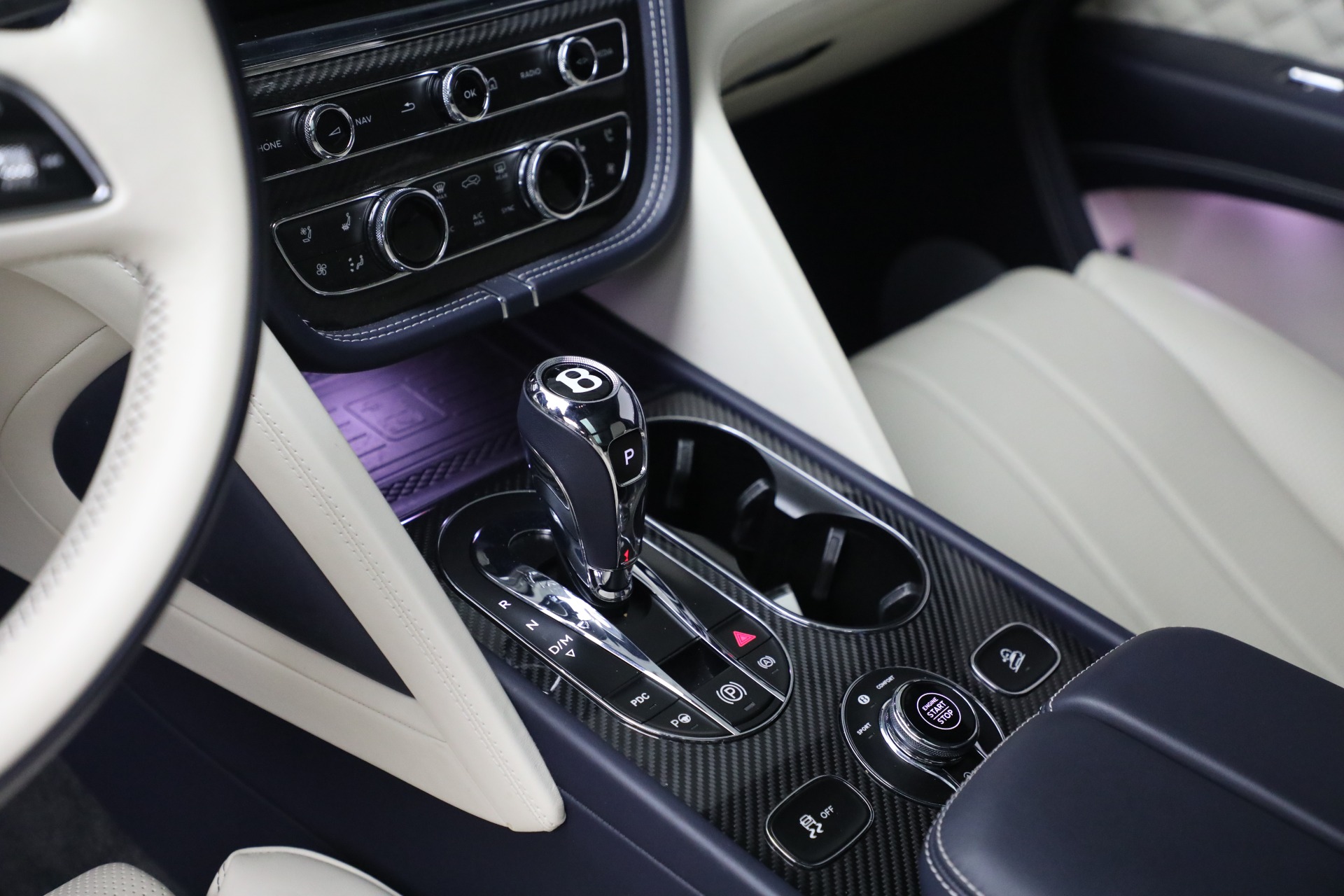 Used 2021 Bentley Bentayga V8 for sale Sold at Rolls-Royce Motor Cars Greenwich in Greenwich CT 06830 28