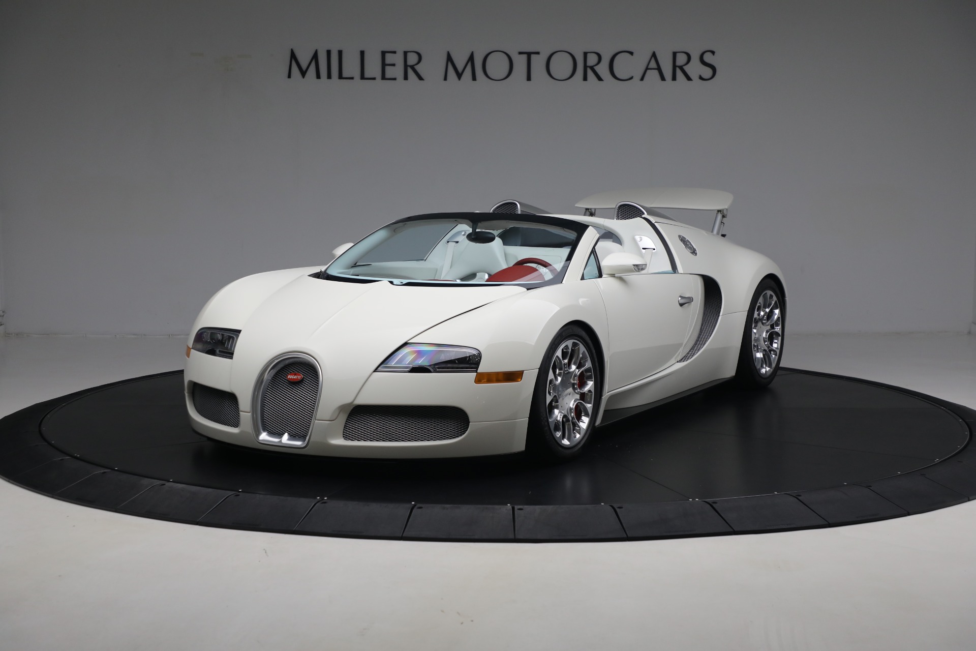 Used 2010 Bugatti Veyron 16.4 Grand Sport for sale Sold at Rolls-Royce Motor Cars Greenwich in Greenwich CT 06830 1