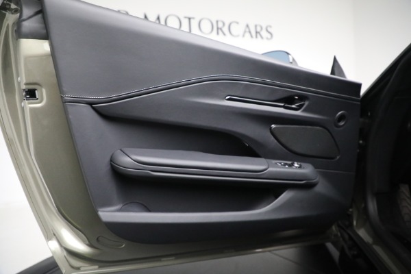 New 2025 Aston Martin Vantage for sale Sold at Rolls-Royce Motor Cars Greenwich in Greenwich CT 06830 20