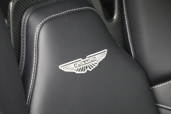 New 2025 Aston Martin Vantage for sale Sold at Rolls-Royce Motor Cars Greenwich in Greenwich CT 06830 25
