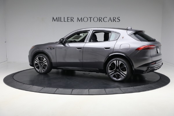 New 2025 Maserati Grecale Folgore for sale $101,900 at Rolls-Royce Motor Cars Greenwich in Greenwich CT 06830 10