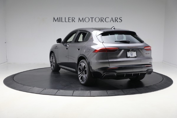 New 2025 Maserati Grecale Folgore for sale $101,900 at Rolls-Royce Motor Cars Greenwich in Greenwich CT 06830 13