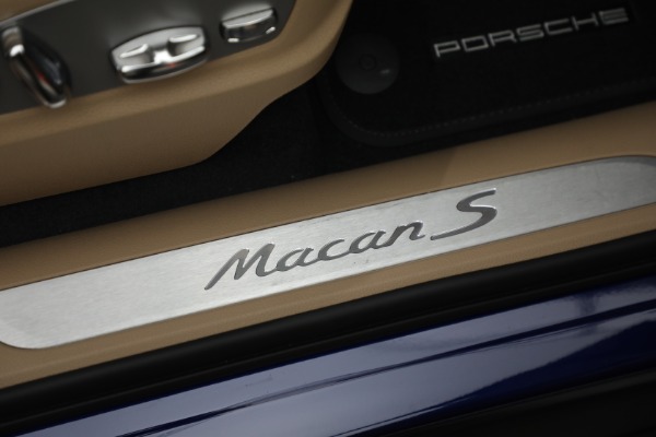 Used 2023 Porsche Macan S for sale Sold at Rolls-Royce Motor Cars Greenwich in Greenwich CT 06830 22