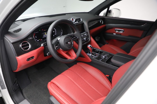 New 2025 Bentley Bentayga V8 for sale $267,820 at Rolls-Royce Motor Cars Greenwich in Greenwich CT 06830 14