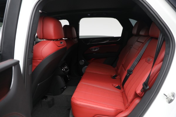 New 2025 Bentley Bentayga V8 for sale $267,820 at Rolls-Royce Motor Cars Greenwich in Greenwich CT 06830 18
