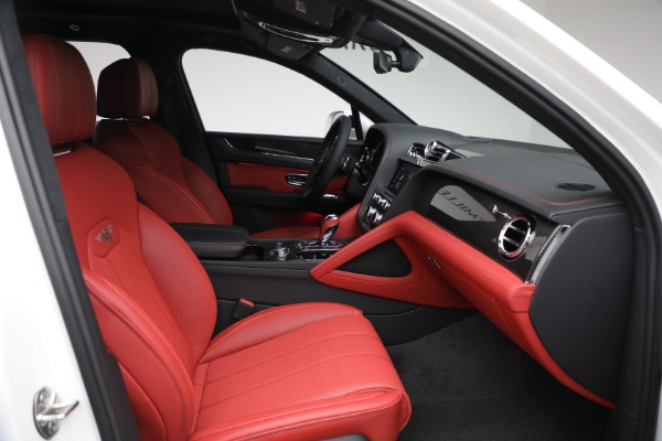 New 2025 Bentley Bentayga V8 for sale $267,820 at Rolls-Royce Motor Cars Greenwich in Greenwich CT 06830 21