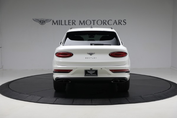New 2025 Bentley Bentayga V8 for sale $267,820 at Rolls-Royce Motor Cars Greenwich in Greenwich CT 06830 6