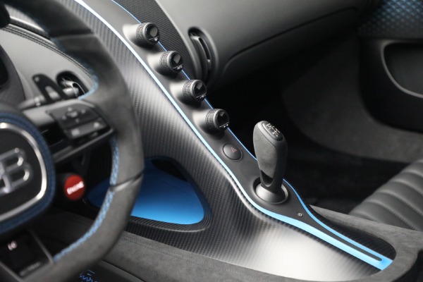 Used 2021 Bugatti Chiron Pur Sport for sale Call for price at Rolls-Royce Motor Cars Greenwich in Greenwich CT 06830 17