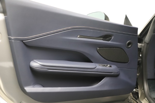 New 2025 Aston Martin Vantage for sale $243,000 at Rolls-Royce Motor Cars Greenwich in Greenwich CT 06830 14