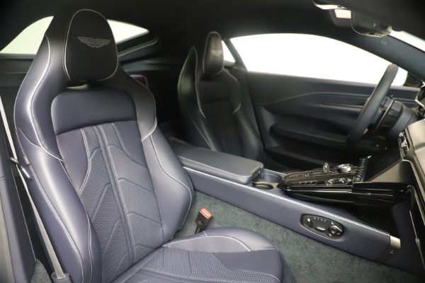 New 2025 Aston Martin Vantage for sale $243,000 at Rolls-Royce Motor Cars Greenwich in Greenwich CT 06830 24