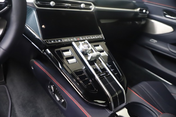 New 2025 Aston Martin Vantage for sale Call for price at Rolls-Royce Motor Cars Greenwich in Greenwich CT 06830 17