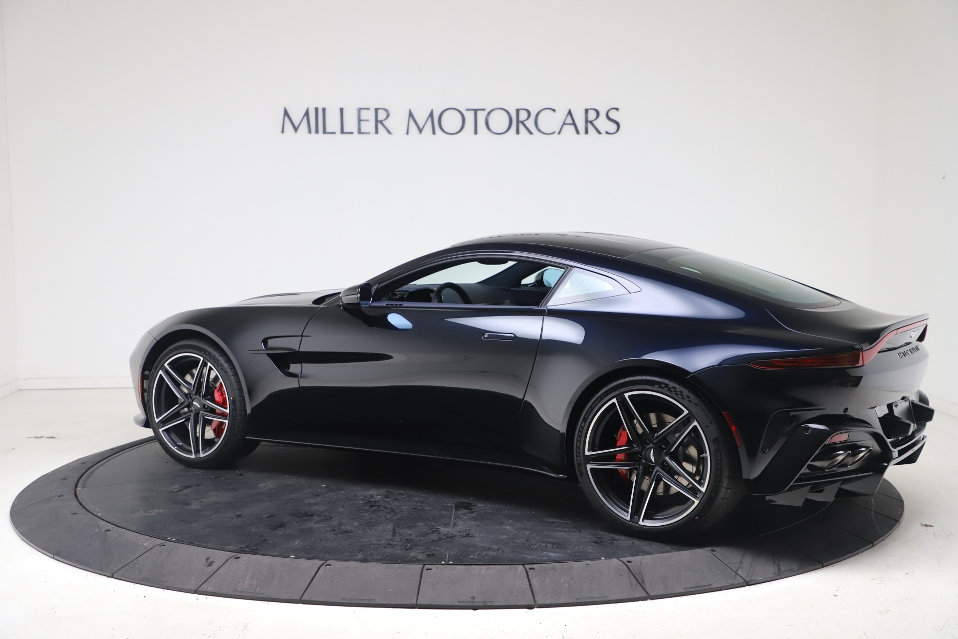 New 2025 Aston Martin Vantage for sale Sold at Rolls-Royce Motor Cars Greenwich in Greenwich CT 06830 4