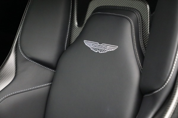 New 2025 Aston Martin Vantage for sale $252,500 at Rolls-Royce Motor Cars Greenwich in Greenwich CT 06830 16