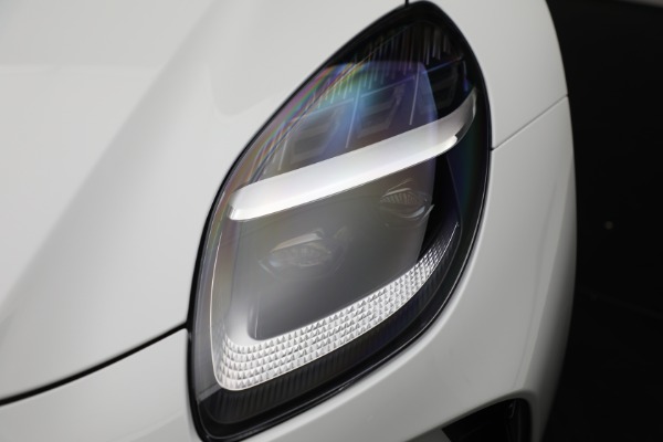 New 2025 Aston Martin Vantage for sale $252,500 at Rolls-Royce Motor Cars Greenwich in Greenwich CT 06830 28