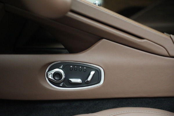 Used 2025 Aston Martin DB12 V8 for sale $245,900 at Rolls-Royce Motor Cars Greenwich in Greenwich CT 06830 21