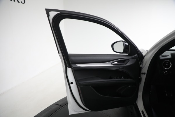 New 2025 Alfa Romeo Stelvio for sale $52,490 at Rolls-Royce Motor Cars Greenwich in Greenwich CT 06830 20
