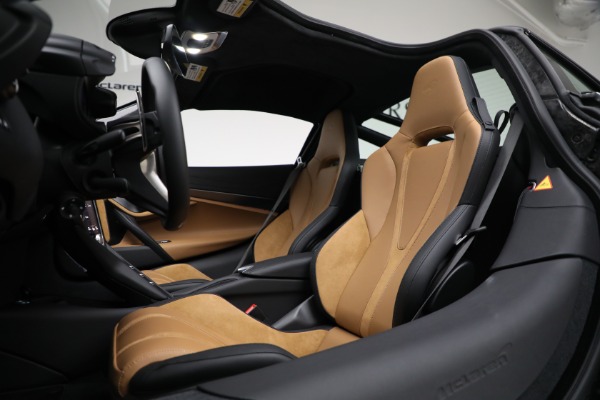 New 2025 McLaren 750S TechLux for sale Sold at Rolls-Royce Motor Cars Greenwich in Greenwich CT 06830 21