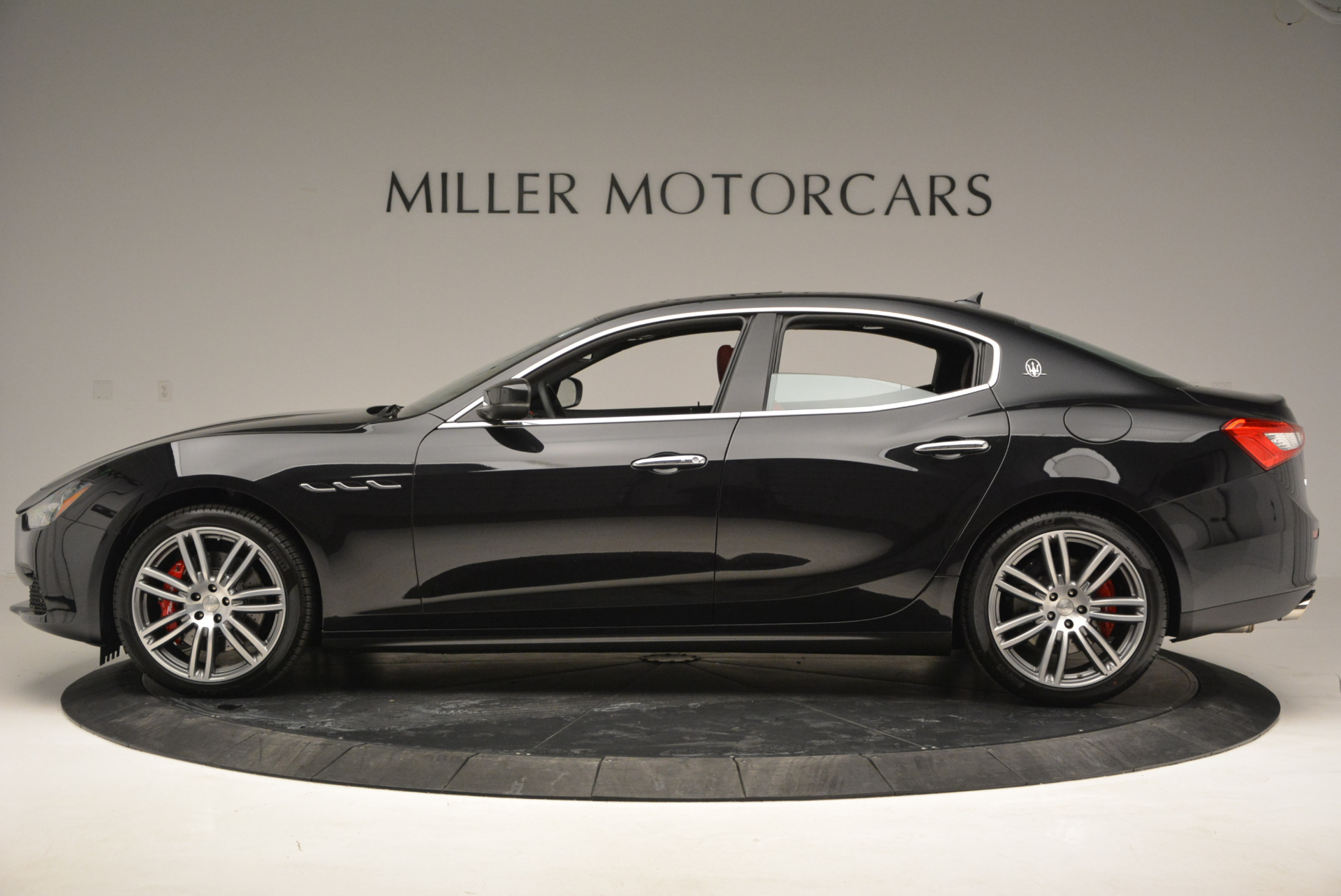 New 2017 Maserati Ghibli S Q4 for sale Sold at Rolls-Royce Motor Cars Greenwich in Greenwich CT 06830 3