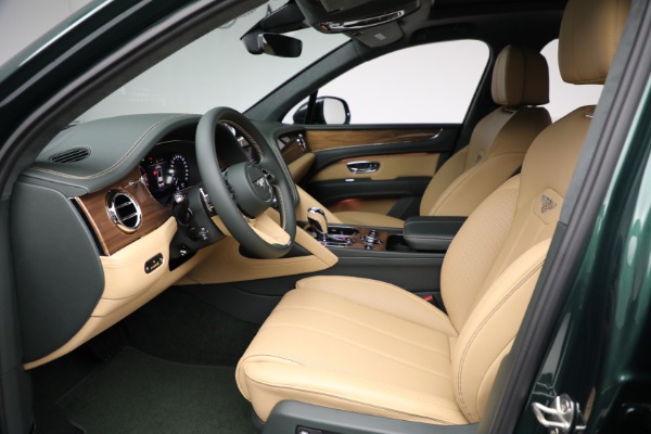 New 2025 Bentley Bentayga V8 for sale $249,525 at Rolls-Royce Motor Cars Greenwich in Greenwich CT 06830 17