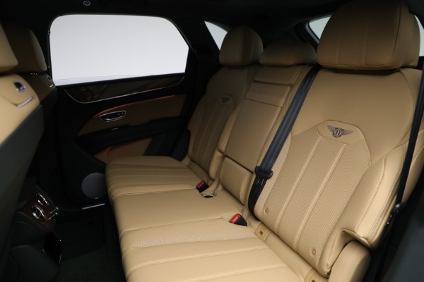 New 2025 Bentley Bentayga V8 for sale $249,525 at Rolls-Royce Motor Cars Greenwich in Greenwich CT 06830 22