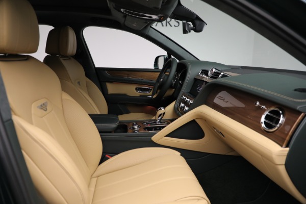 New 2025 Bentley Bentayga V8 for sale $249,525 at Rolls-Royce Motor Cars Greenwich in Greenwich CT 06830 25