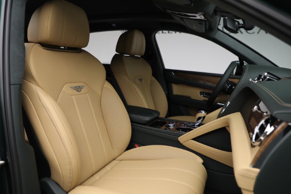 New 2025 Bentley Bentayga V8 for sale $249,525 at Rolls-Royce Motor Cars Greenwich in Greenwich CT 06830 26
