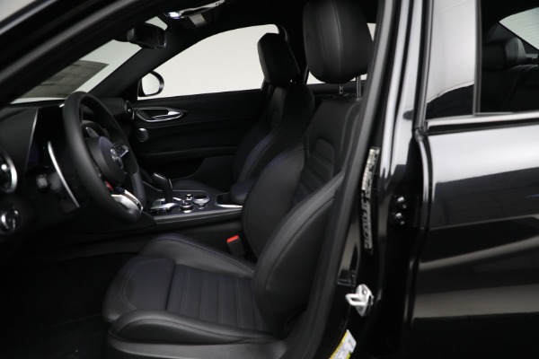New 2024 Alfa Romeo Giulia Quadrifoglio for sale $75,825 at Rolls-Royce Motor Cars Greenwich in Greenwich CT 06830 9