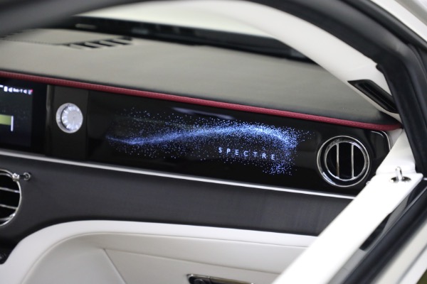 Used 2025 Rolls-Royce Spectre for sale $409,900 at Rolls-Royce Motor Cars Greenwich in Greenwich CT 06830 23