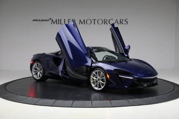 New 2025 McLaren Artura Spider TechLux for sale $327,158 at Rolls-Royce Motor Cars Greenwich in Greenwich CT 06830 20