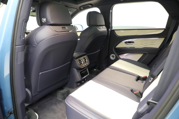 Used 2024 Bentley Bentayga Azure V8 for sale Sold at Rolls-Royce Motor Cars Greenwich in Greenwich CT 06830 18