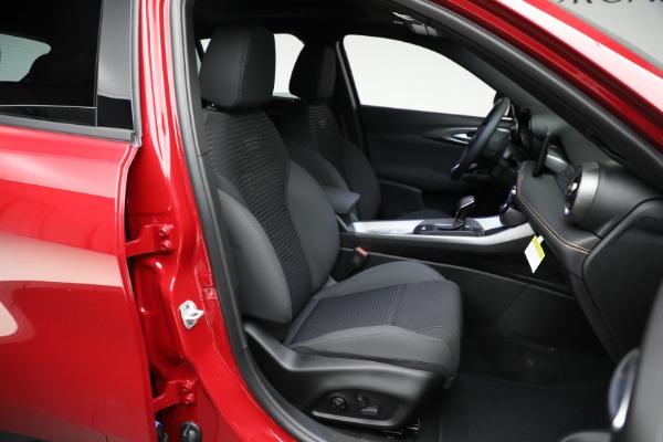 New 2025 Alfa Romeo Tonale Tributo Italiano for sale Sold at Rolls-Royce Motor Cars Greenwich in Greenwich CT 06830 12