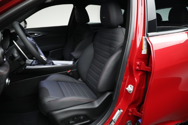 New 2025 Alfa Romeo Tonale Tributo Italiano for sale Sold at Rolls-Royce Motor Cars Greenwich in Greenwich CT 06830 10
