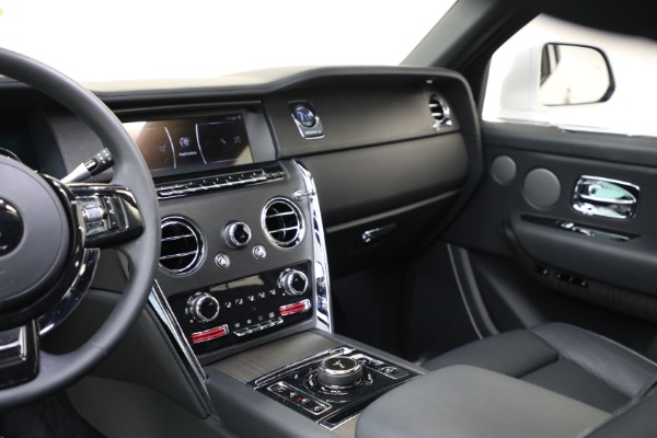 Used 2022 Rolls-Royce Cullinan for sale $269,900 at Rolls-Royce Motor Cars Greenwich in Greenwich CT 06830 18