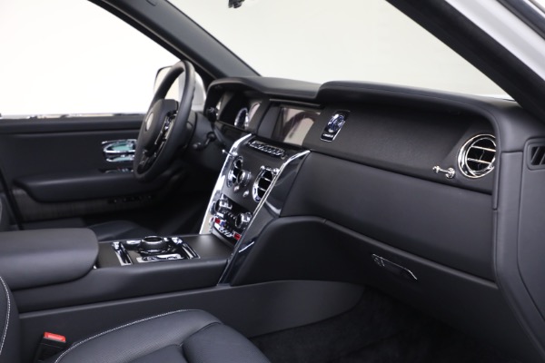 Used 2022 Rolls-Royce Cullinan for sale $269,900 at Rolls-Royce Motor Cars Greenwich in Greenwich CT 06830 19