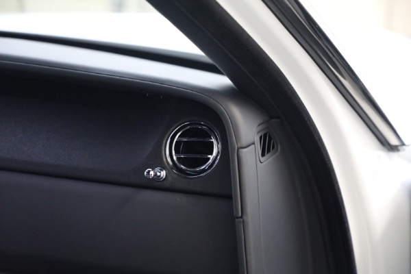 Used 2022 Rolls-Royce Cullinan for sale $269,900 at Rolls-Royce Motor Cars Greenwich in Greenwich CT 06830 25