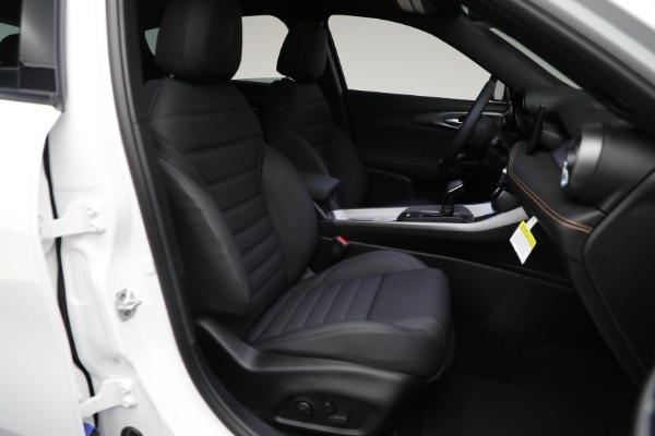 New 2025 Alfa Romeo Tonale for sale $43,930 at Rolls-Royce Motor Cars Greenwich in Greenwich CT 06830 15