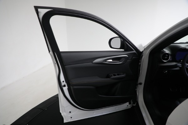 New 2025 Alfa Romeo Tonale for sale $43,930 at Rolls-Royce Motor Cars Greenwich in Greenwich CT 06830 20