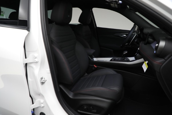 New 2025 Alfa Romeo Tonale Tributo Italiano for sale Sold at Rolls-Royce Motor Cars Greenwich in Greenwich CT 06830 10
