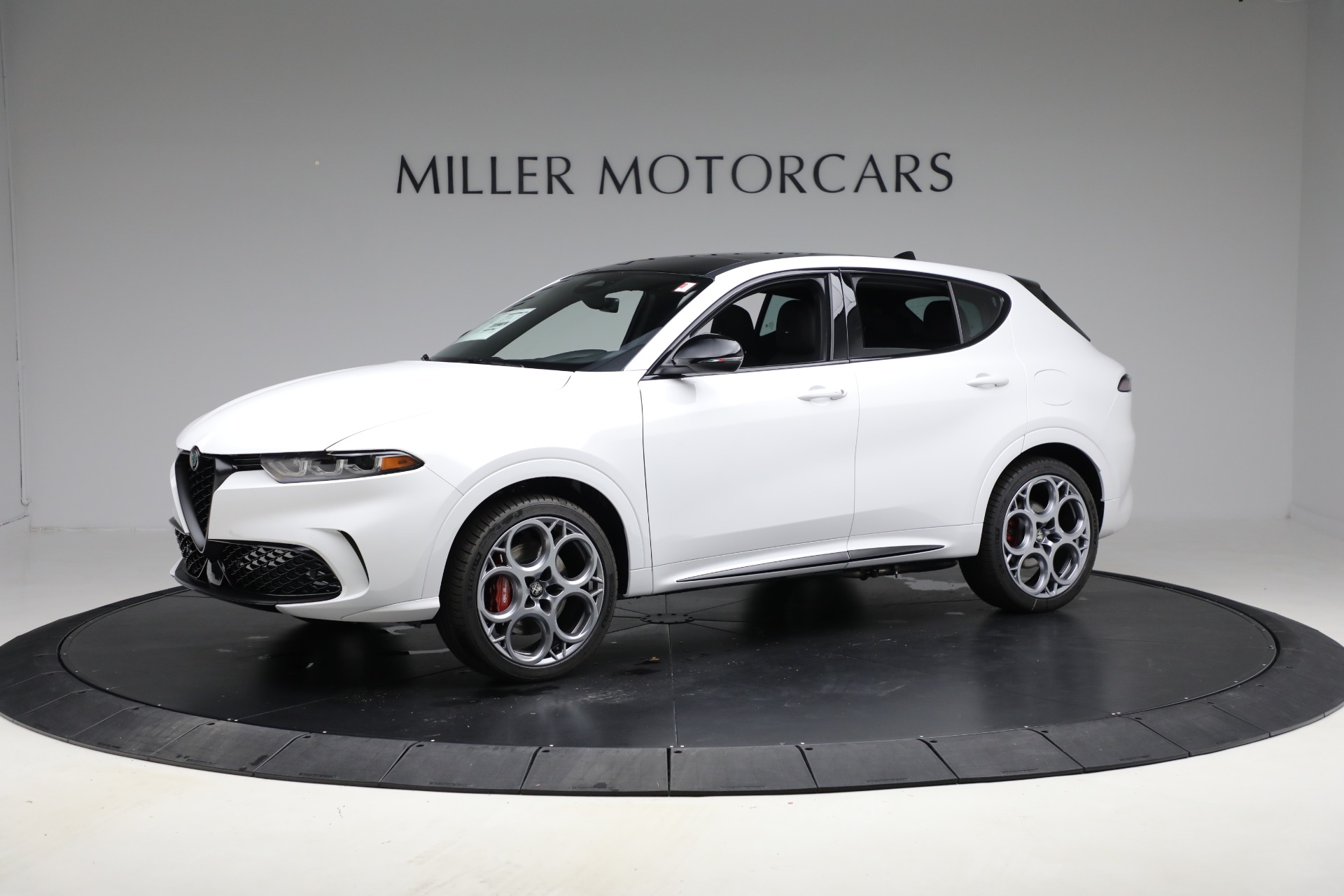 New 2025 Alfa Romeo Tonale Tributo Italiano for sale Sold at Rolls-Royce Motor Cars Greenwich in Greenwich CT 06830 1