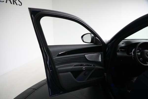 New 2025 Maserati Grecale Modena for sale $83,405 at Rolls-Royce Motor Cars Greenwich in Greenwich CT 06830 19
