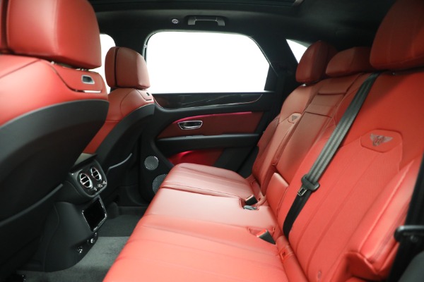 New 2025 Bentley Bentayga V8 for sale $228,900 at Rolls-Royce Motor Cars Greenwich in Greenwich CT 06830 23