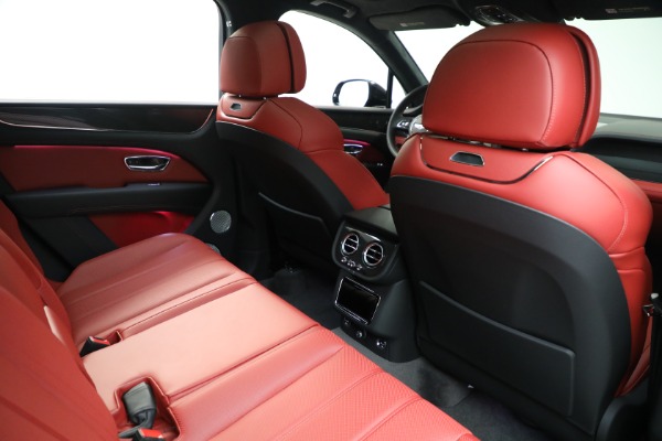 New 2025 Bentley Bentayga V8 for sale $228,900 at Rolls-Royce Motor Cars Greenwich in Greenwich CT 06830 26