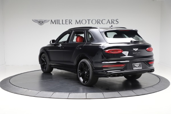 New 2025 Bentley Bentayga V8 for sale $228,900 at Rolls-Royce Motor Cars Greenwich in Greenwich CT 06830 5