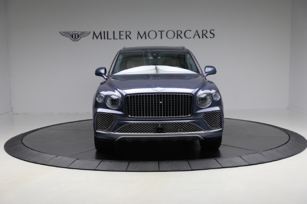 Used 2025 Bentley Bentayga EWB Azure V8 for sale $239,900 at Rolls-Royce Motor Cars Greenwich in Greenwich CT 06830 12