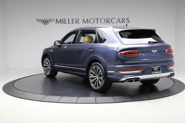 Used 2025 Bentley Bentayga EWB Azure V8 for sale $239,900 at Rolls-Royce Motor Cars Greenwich in Greenwich CT 06830 5