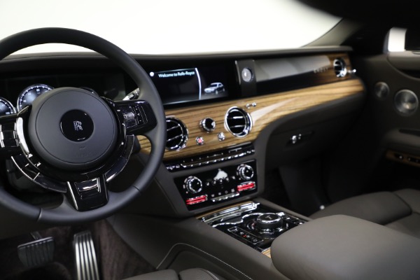 Used 2024 Rolls-Royce Ghost for sale $299,900 at Rolls-Royce Motor Cars Greenwich in Greenwich CT 06830 12