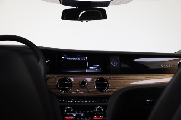 Used 2024 Rolls-Royce Ghost for sale $299,900 at Rolls-Royce Motor Cars Greenwich in Greenwich CT 06830 4