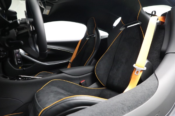 Used 2025 McLaren Artura Vision for sale $292,398 at Rolls-Royce Motor Cars Greenwich in Greenwich CT 06830 22